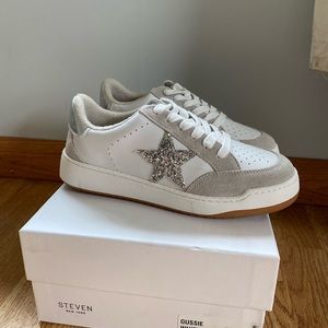 Steve Madden Tennis shoes